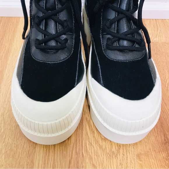 GIANNI BINI Black Leather Platform Ankle Boot Bootie Lug Sole Sneaker Size 7 New - Picture 4 of 15